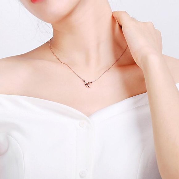 925 Sterling Silver Diamond Paper Crane Neckla - Picture 4 of 8